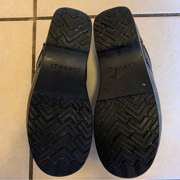 Dansko Professional Clogs EUC - Picture 9 of 9